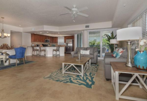 Beautiful Beach Themed 3 Bed 2 Bath End Unit Condo.OW20-207